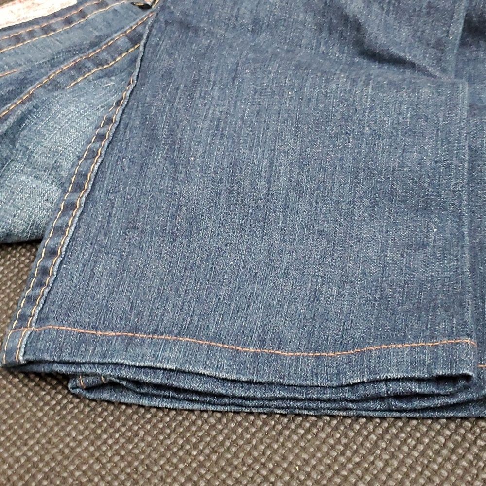 Size 27.  7" Rise. 31 Inseam. - Picture 12 of 12